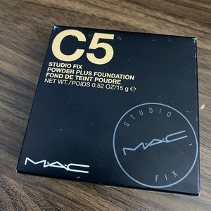Brand new MAC studio foundation